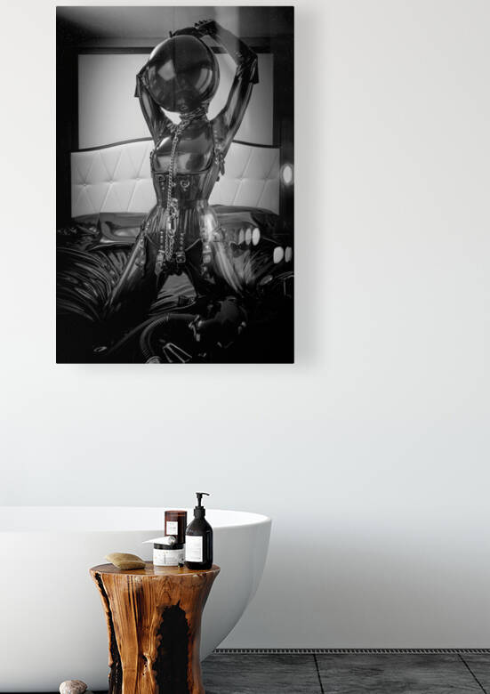 MsPervology - Bubble Head by CanadianFetishPhotos