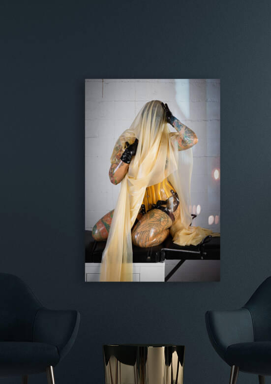 MsPervology - Encased by CanadianFetishPhotos