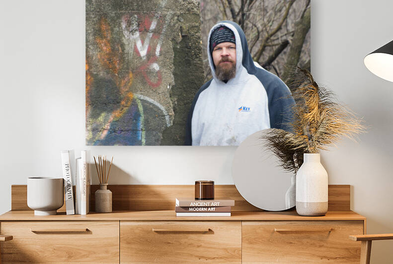 000009 by Grayton Media