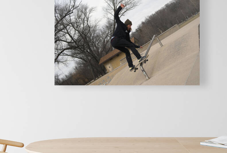 000017 by Grayton Media