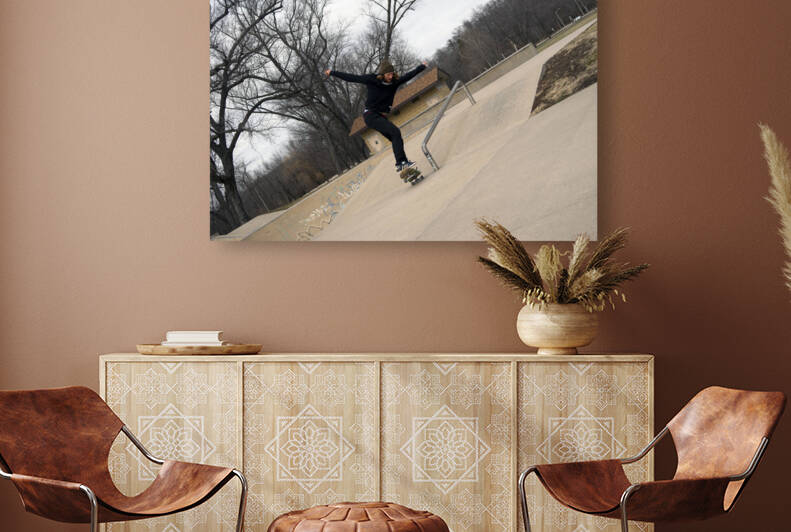 000018 by Grayton Media