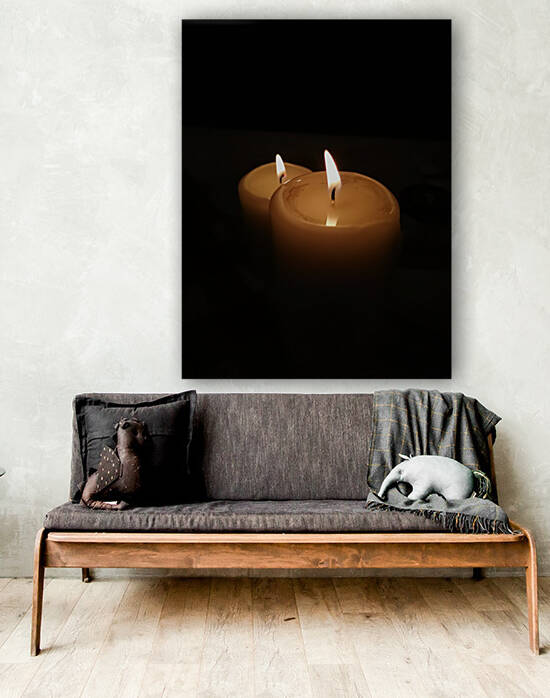 Candlelight by Saowalux Poshyanandana