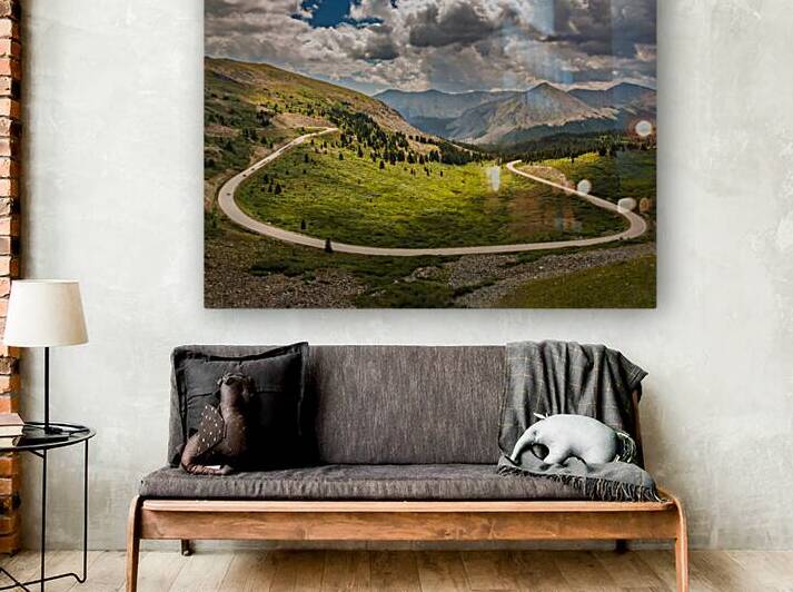 Large horseshoe bend on Cottonwood pass by Steve Heap