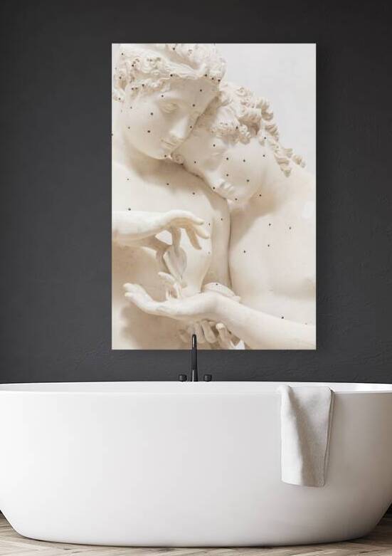 Cupid and Psyche statue by sculptor Antonio Canova 1800. Sensua by Paolo Modena