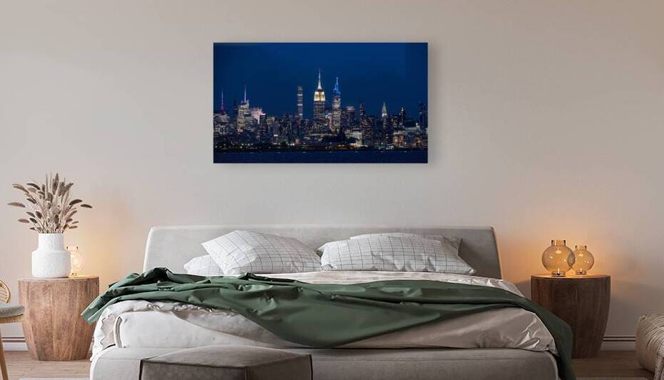 Manhatten by Geoffrey Prior