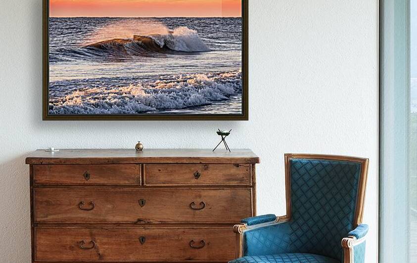 Assateague Wave by Geoffrey Prior